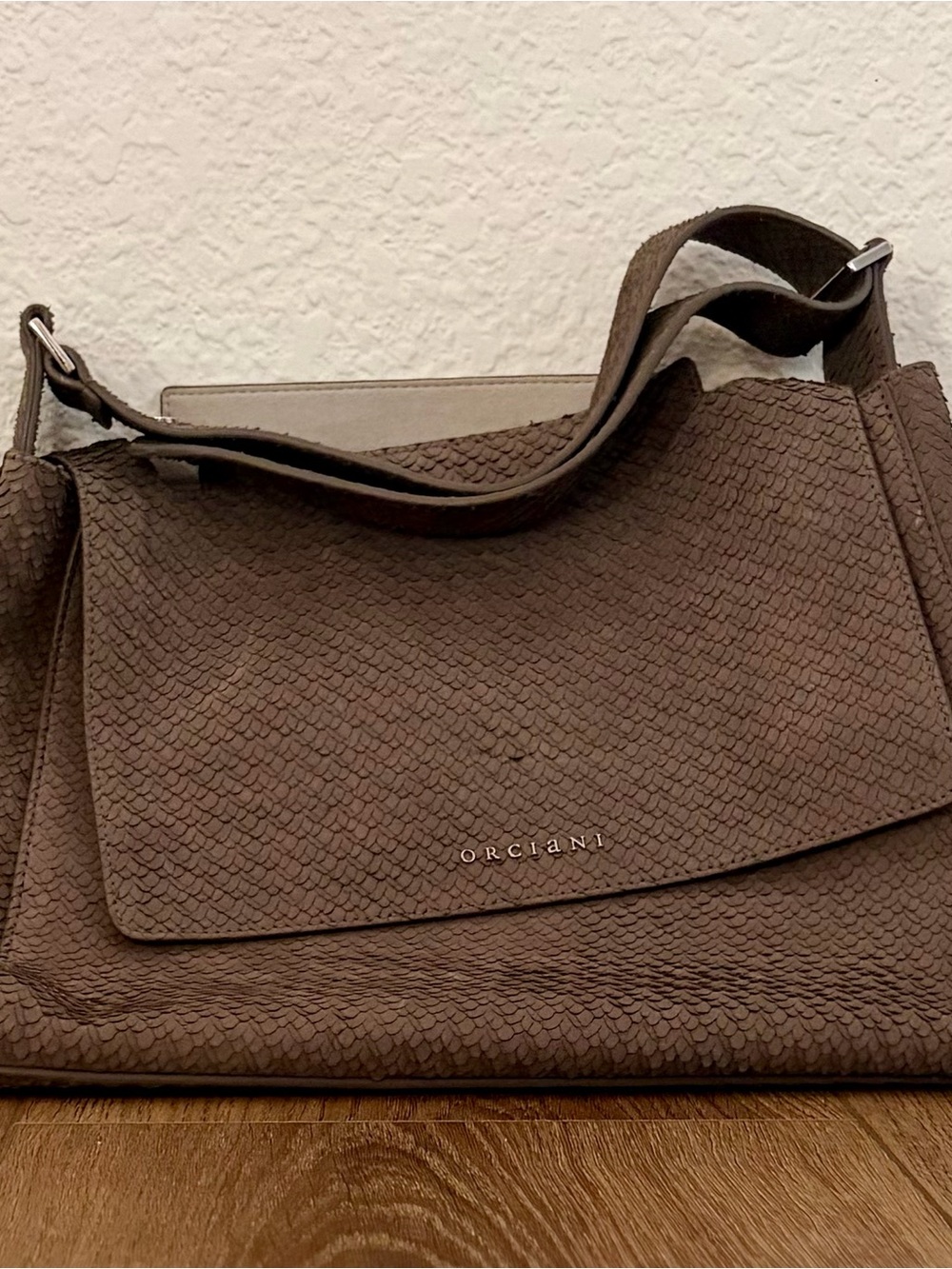 Claudio Orciani Gray/Brown Textured Leather Shoulder Bag